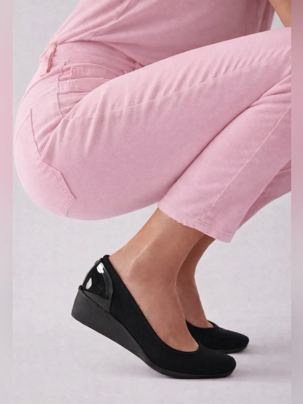 Anne Klein Women’s Wisher Flexible Sporty Wedge Pumps